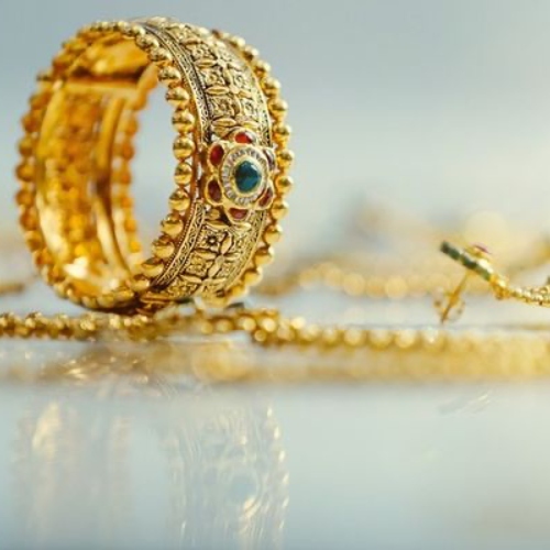 Quel bijoux offrir à une femme ou un homme