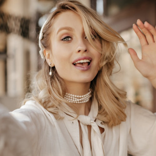 Bijoux en perles de culture et d'eau douce tendance 2024 à adopter