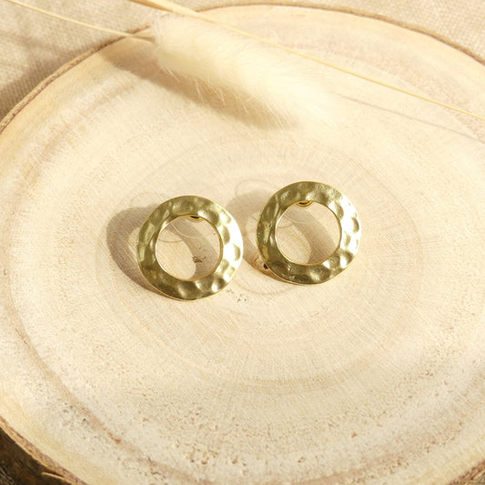 Boucles d'oreilles rondes martelées plaqué or
