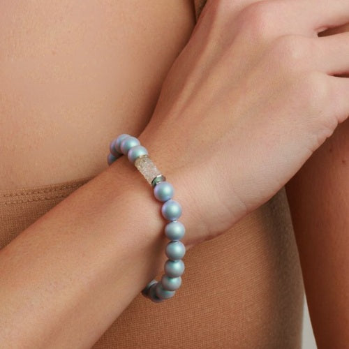 Bracelet perles cultures bleues satin sur fermoir cristal Swarovski®