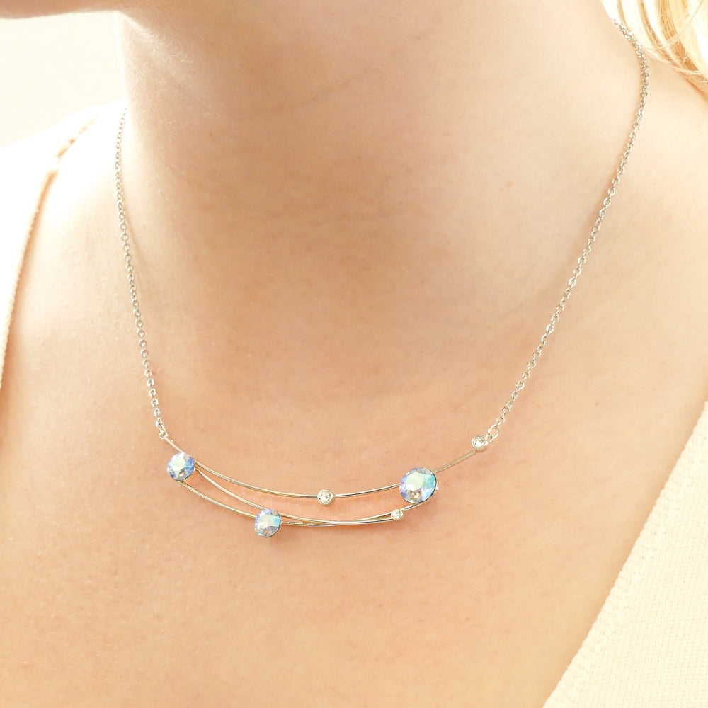 Collier barre parsemé de 6 cristaux Swarovski®warovski