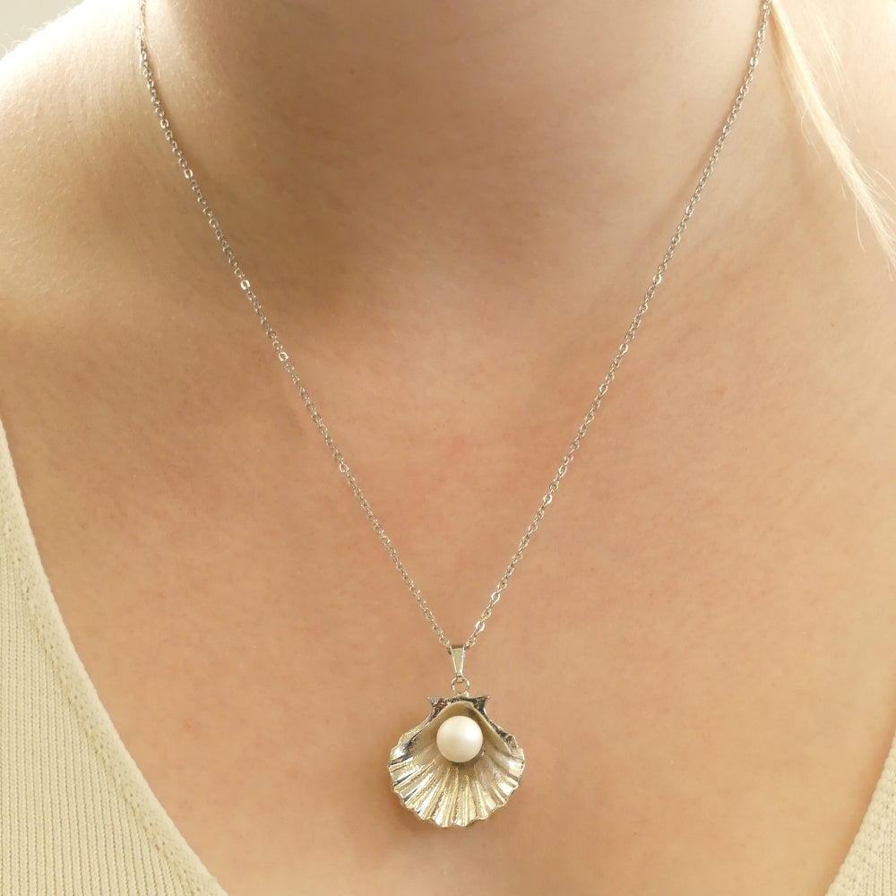 Collier coquillage et perle blanc nacrée