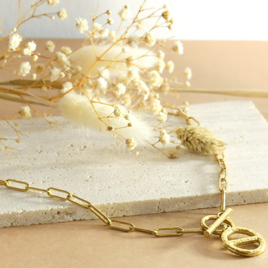 Collier maillon breloque oval fermoir T