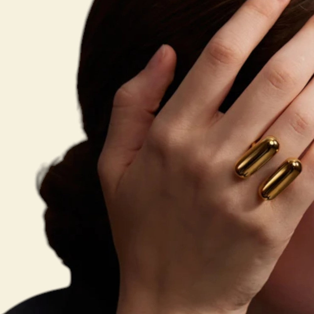 bague argentée Noa, une grosse bague moderne