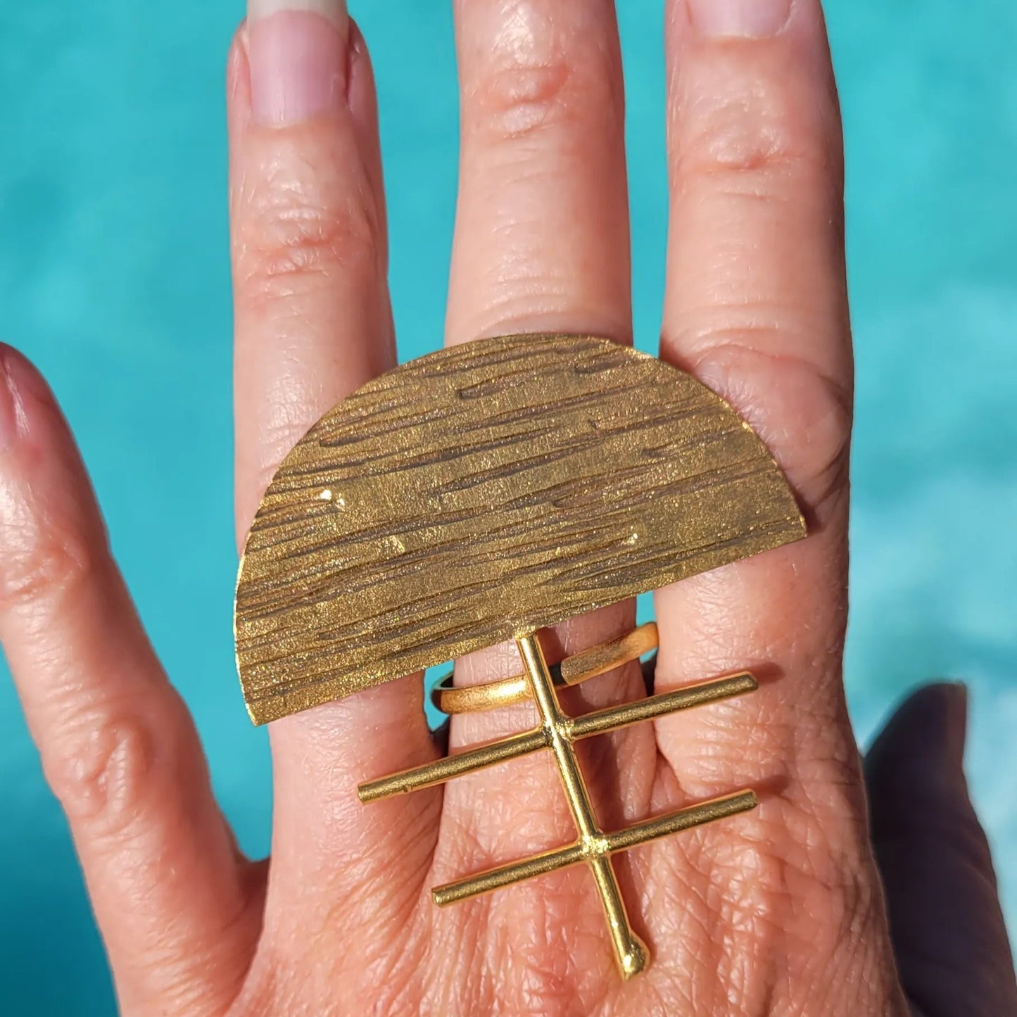 bague ethnique Ashanti, une bague artisanale façonnée au Sénégal