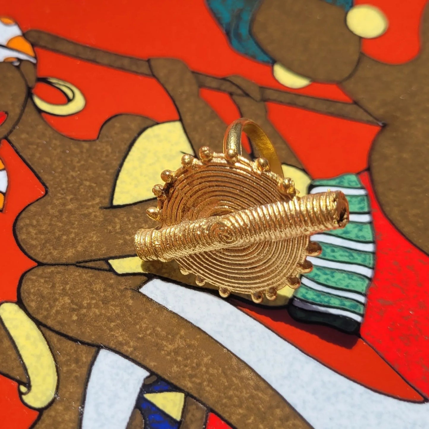 bague ethnique Baoulé, un bijou en bronze fait main par des artisans dakarois