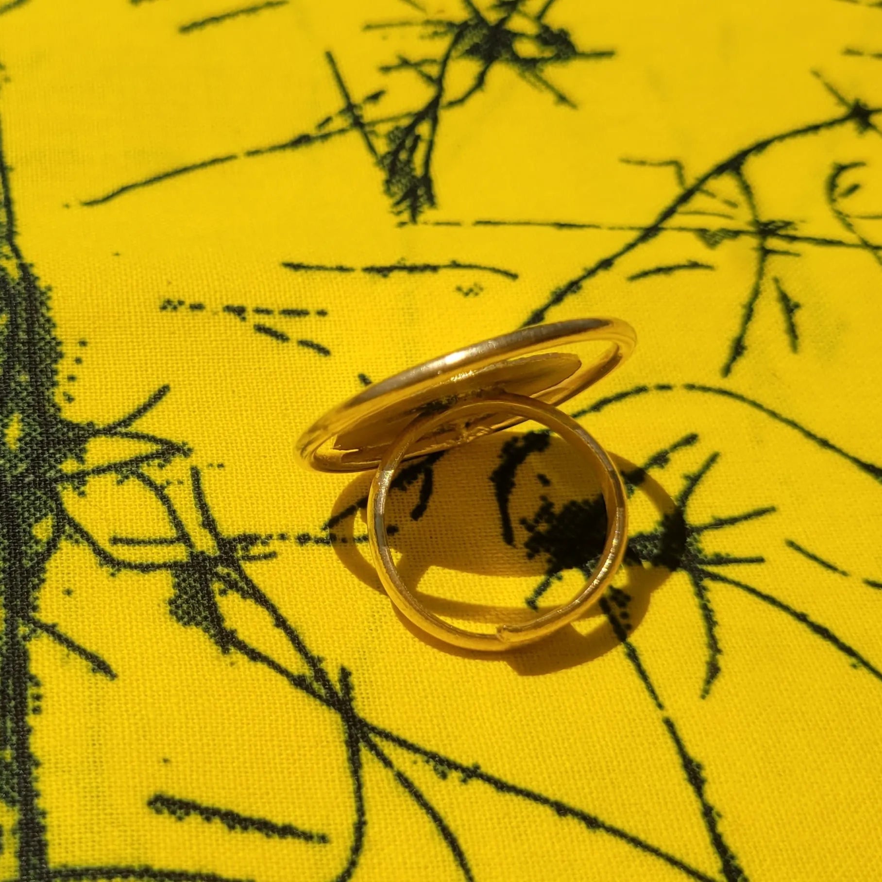 bague ethnique Danku, un bijou en bronze géométrique