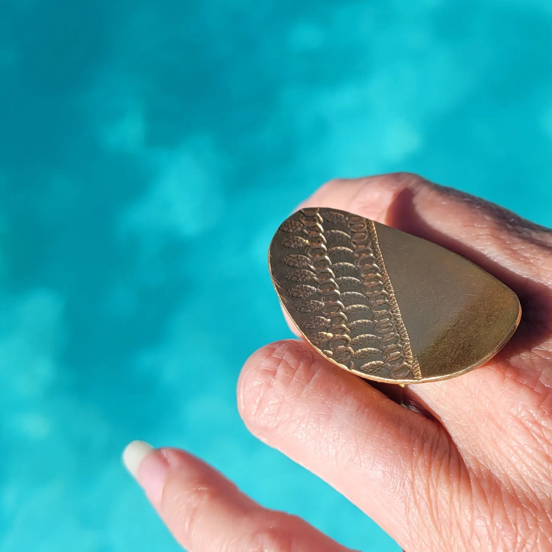 bague ethnique Luwana, une bague africaine unique