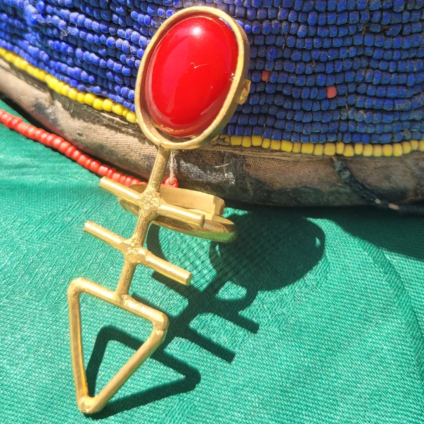 bague ethnique Mace, une bague pour femme réglable façonnée au Sénégal