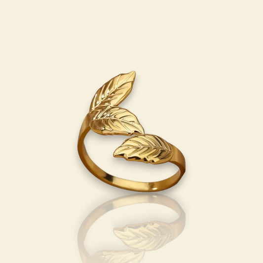 bague mode Folio, une bague dorée tendance en 2025