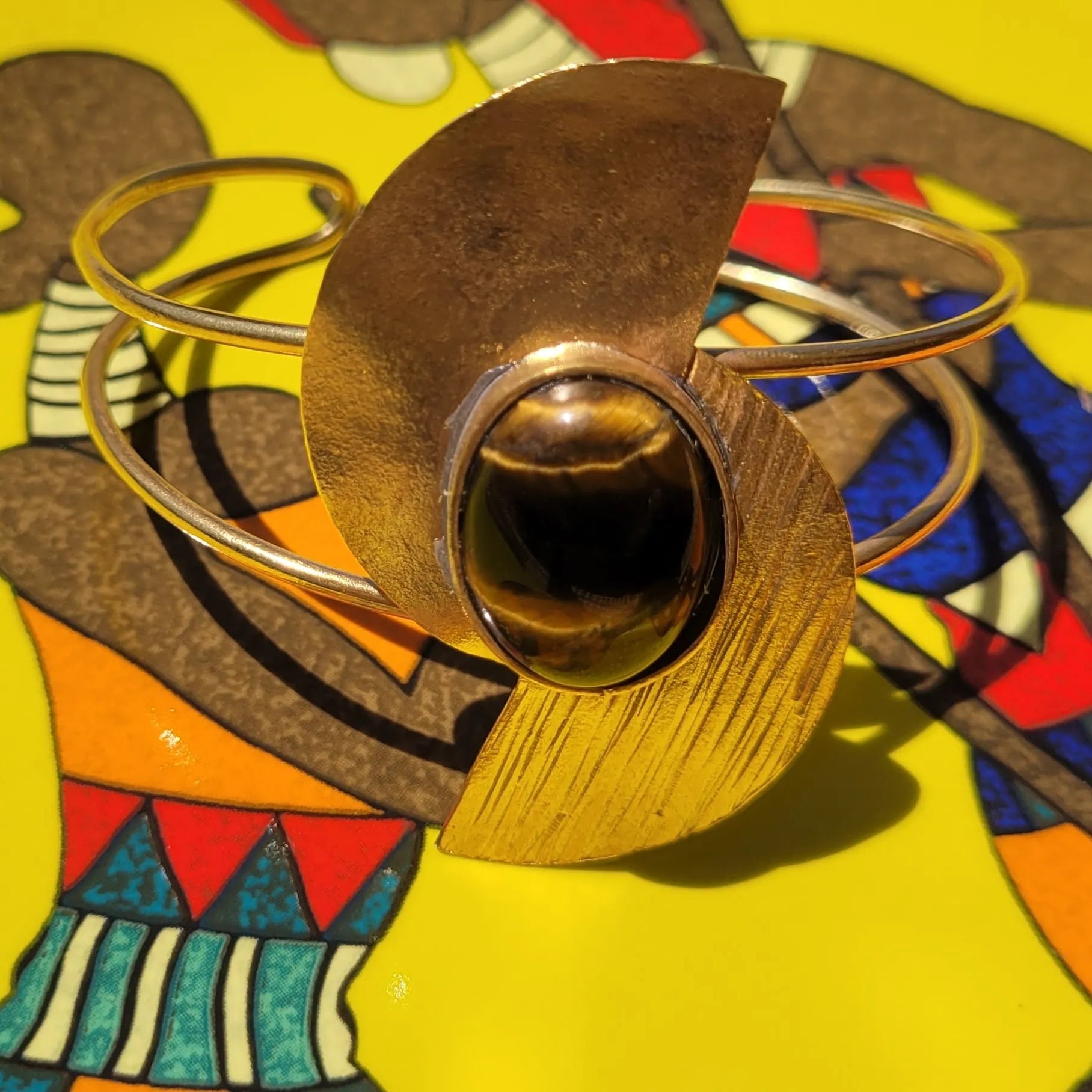 bracelets en bronze Bakari, des bijoux originaux façonnés au Sénégal