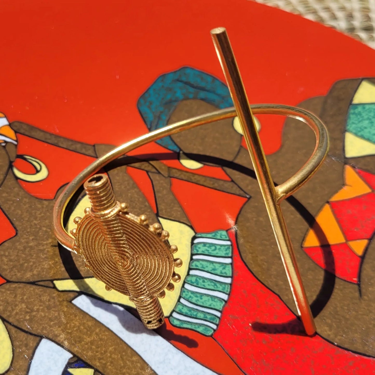 bracelets en bronze Baoulé, des bijoux originaux ajustables à tous les poignets