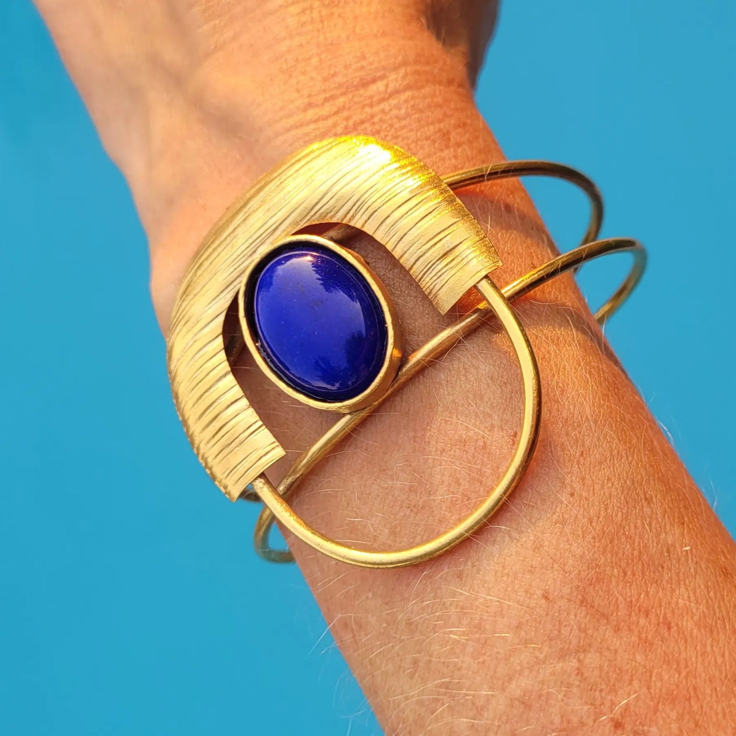 bracelets en bronze Dogon, des bijoux issus de l’artisanat africain façonnés au Sénégal