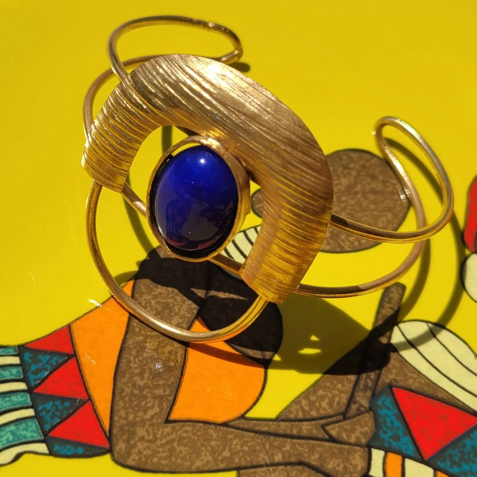 bracelets en bronze Dogon, des bijoux originaux faits main par des artisans dakarois