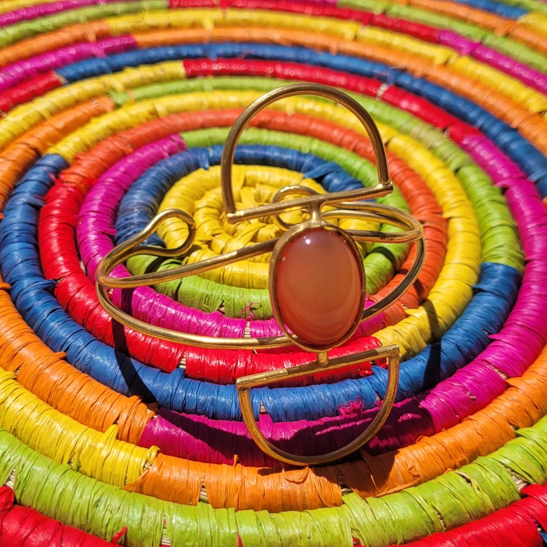 bracelets en bronze Luba, des bijoux originaux ajustables à tous les poignets