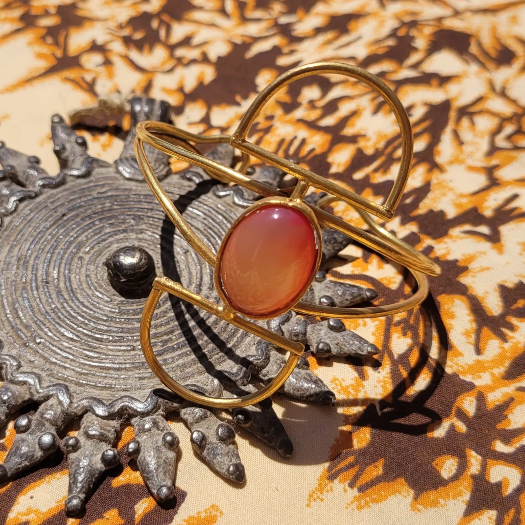 bracelets en bronze Luba, des bijoux originaux faits main par des artisans dakarois