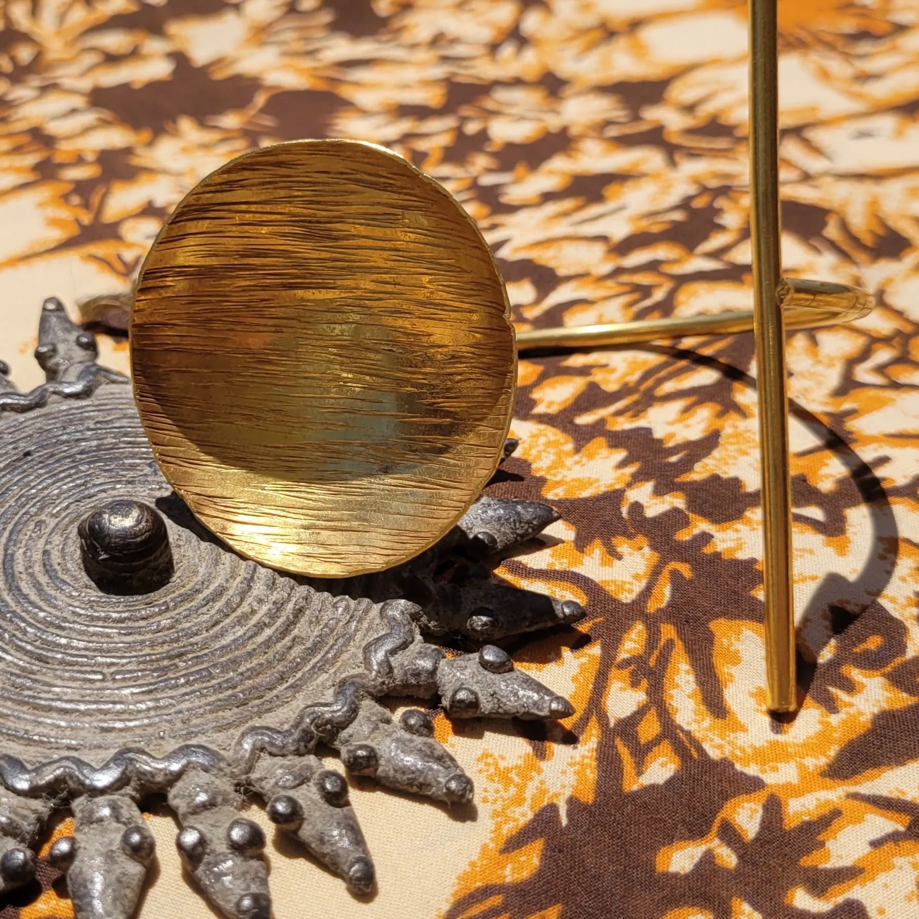 bracelet en bronze Yoruba, un bijou africain ajustable à tous les poignets