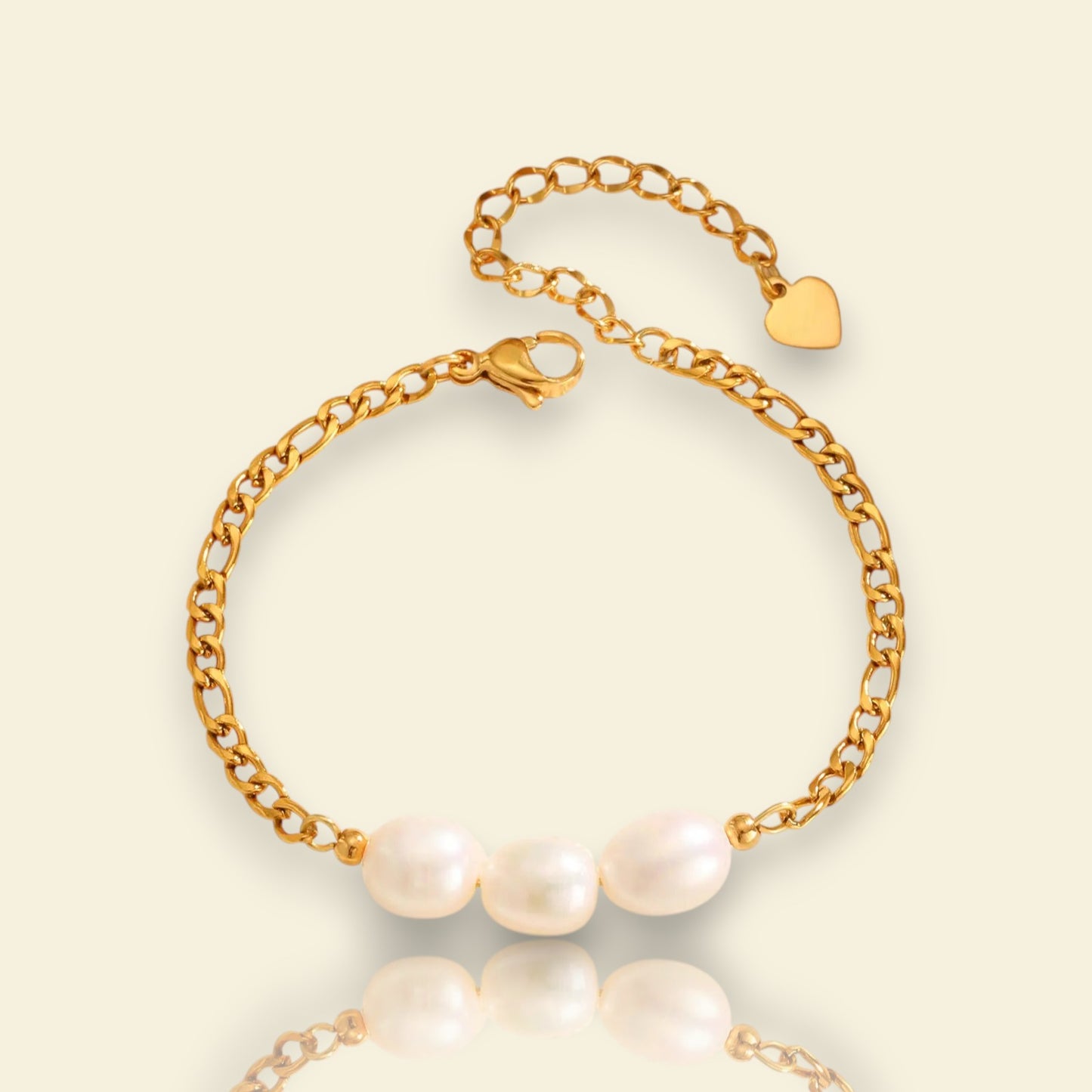 bracelet Océane, un bracelet maille et nacré avec perles d’eau douce blanches