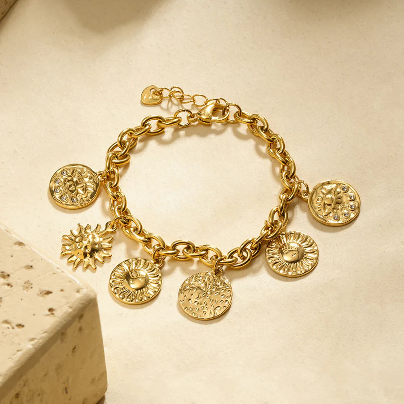 bracelet pendentif Sunset, un bracelet pas cher pour fille avec des breloques en forme de soleils