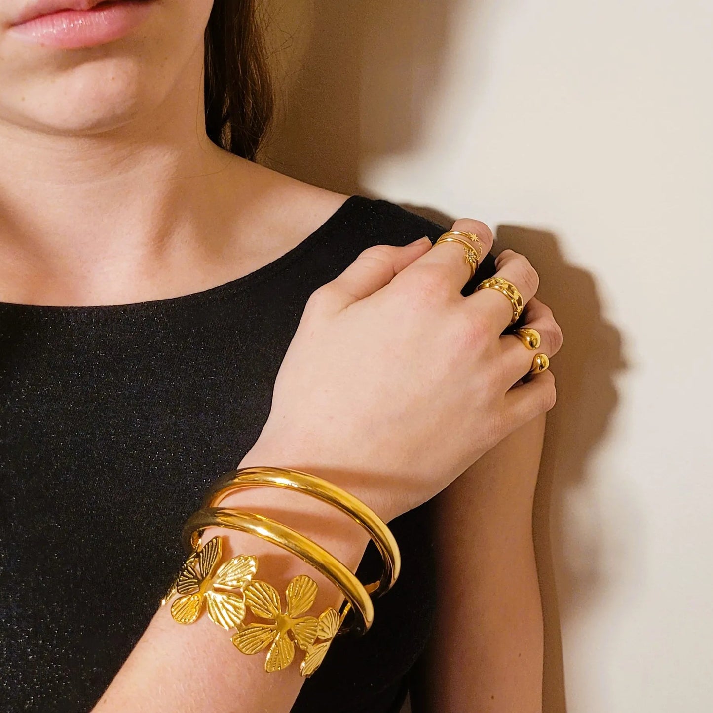 bracelet rigide Pretty doré, un jonc en acier inoxydable tendance
