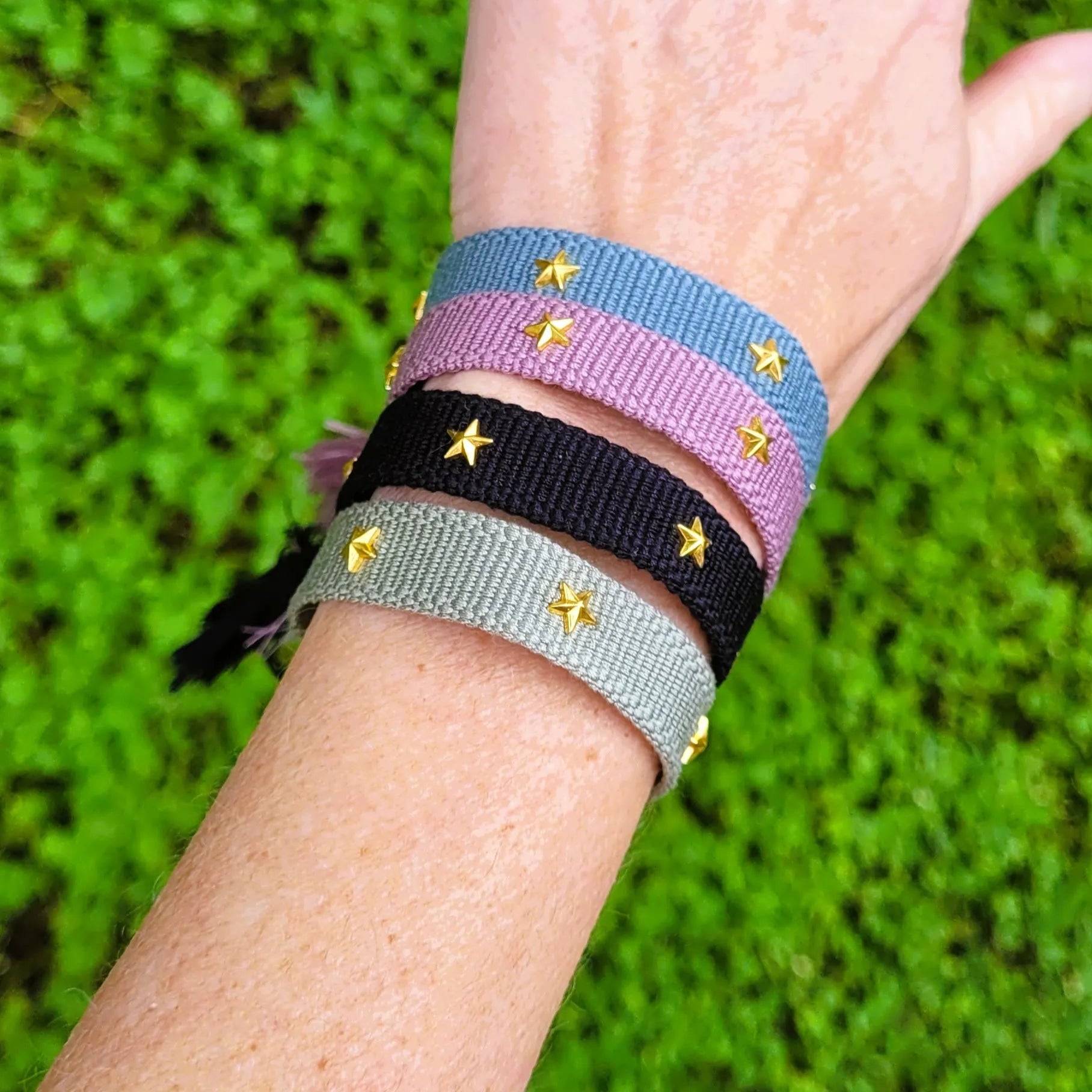 bracelet tissu à nouer Vegas bleu gris, un bracelet en tissu pour femme iconique en 2025