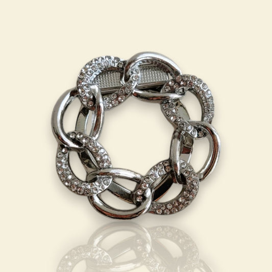 Broche argentée Anaelle, chaîne élégante