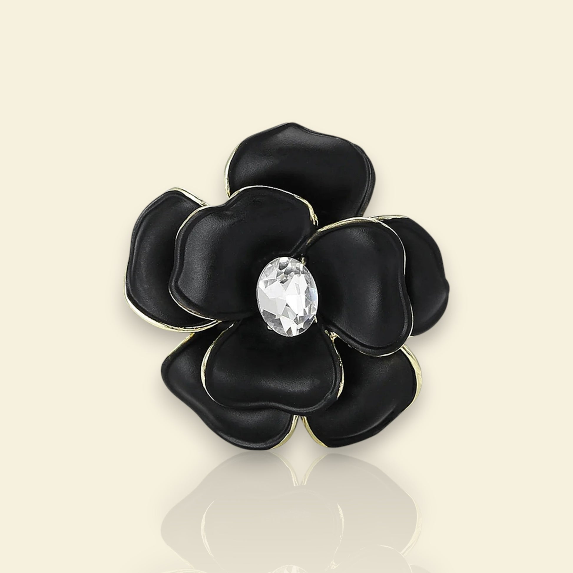 broche dorée Calyssa, une broche pour vêtements à la fleur noire couture
