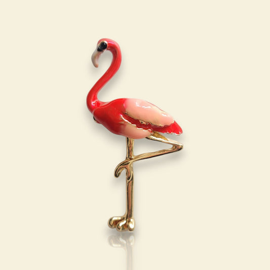 broche dorée Flamingo, une broche pour vêtements flamant rose