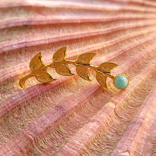broche pour vêtement Laurier en amazonite et laiton recouvert d’or fin