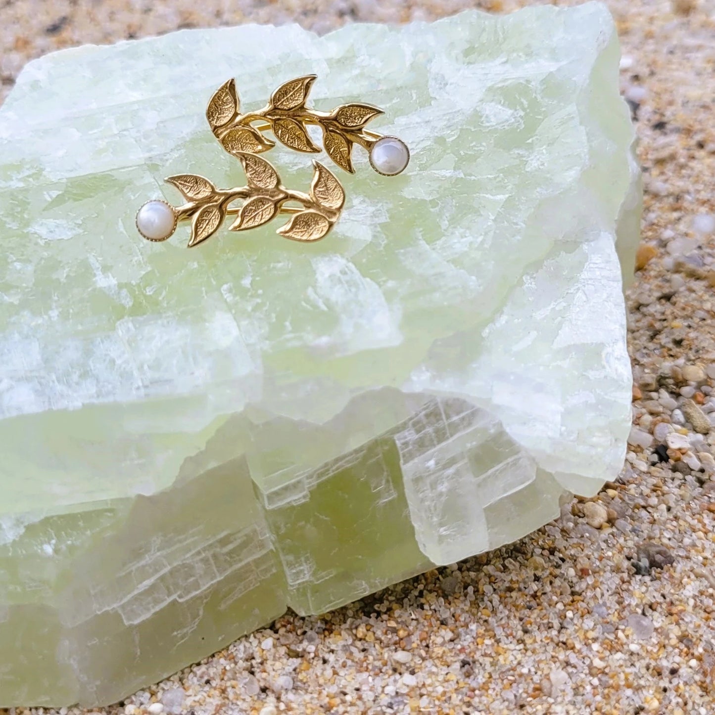 boucles d’oreilles climbers feuille de laurier et nacre tendances 2024