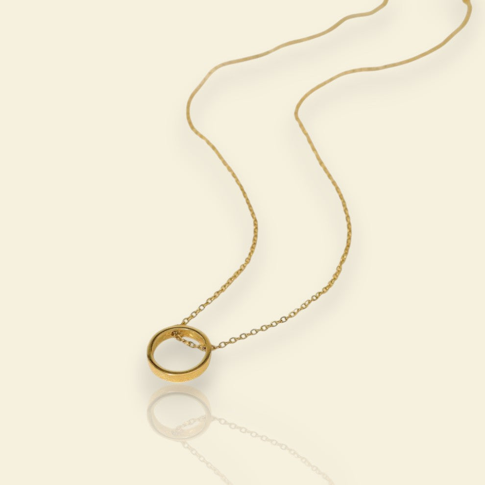 collier en acier inoxydable Eternity, un collier doré tendance en 2025