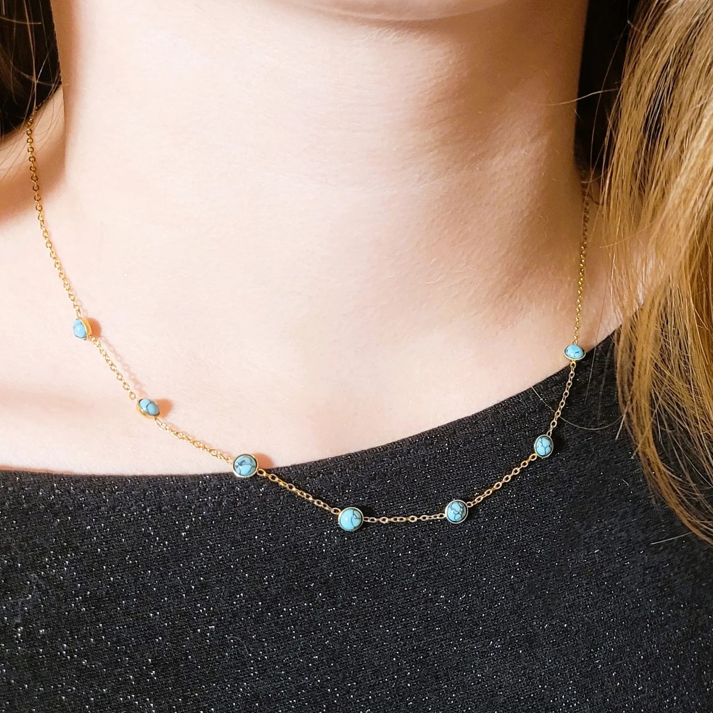 collier en acier inoxydable Mina doré et turquoise, un collier fantaisie pour femme tendance en 2025