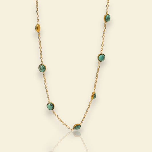collier en acier inoxydable Mina, un collier doré et turquoise tendance en 2025