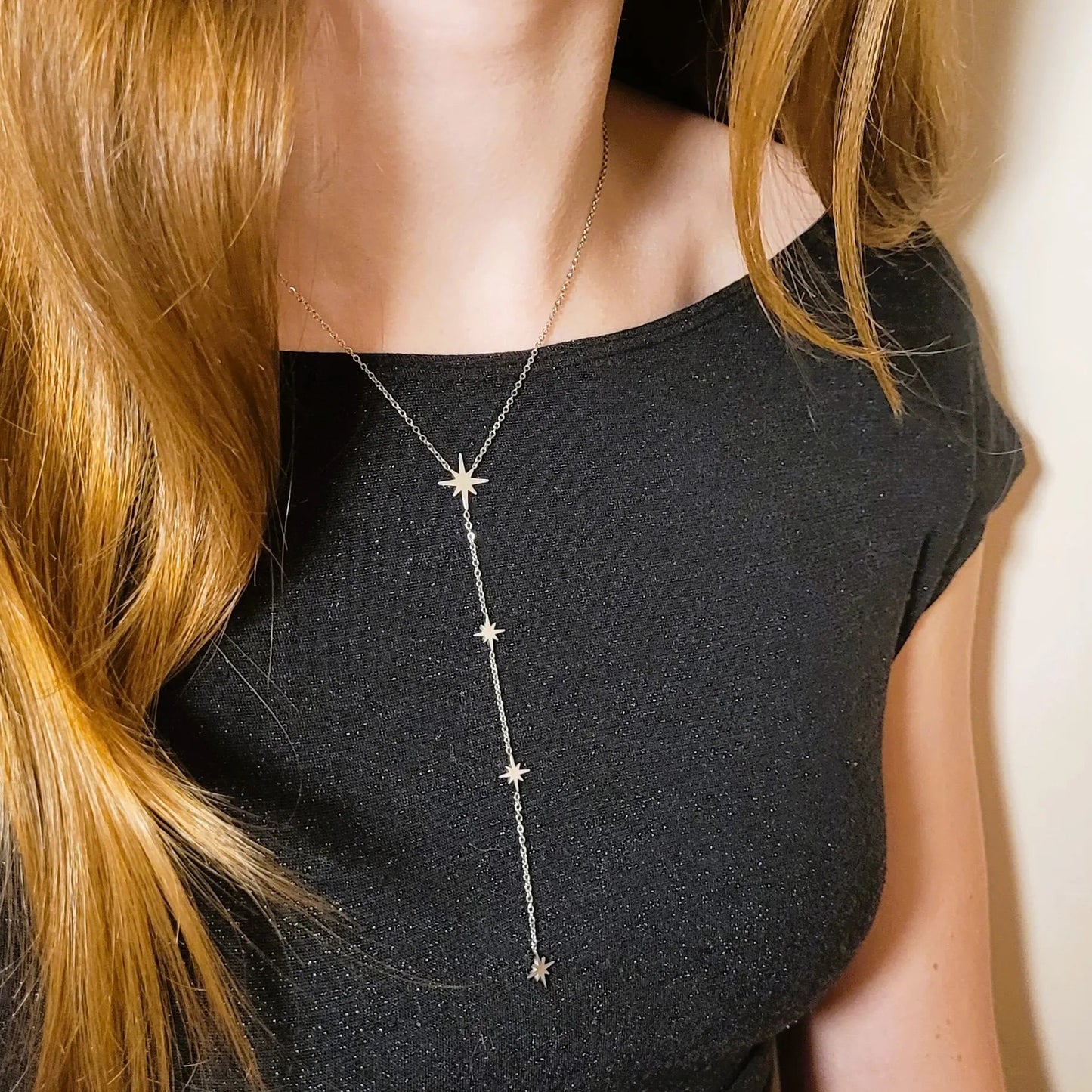 collier en acier inoxydable Strella argenté, un collier fantaisie pour femme tendance en 2025