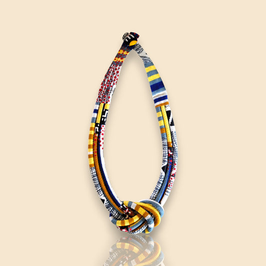 collier en tissu Nafissatou, un collier ethnique chic en wax multicolore