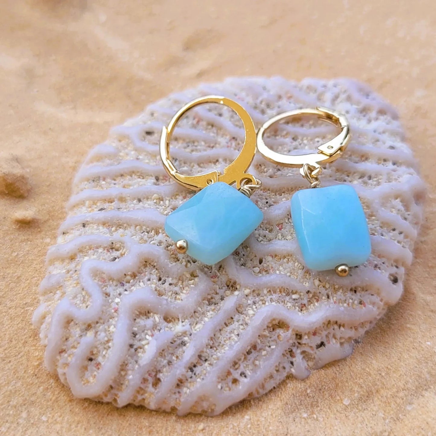 bijoux boucle d’oreille créoles Rê facettée d’une amazonite