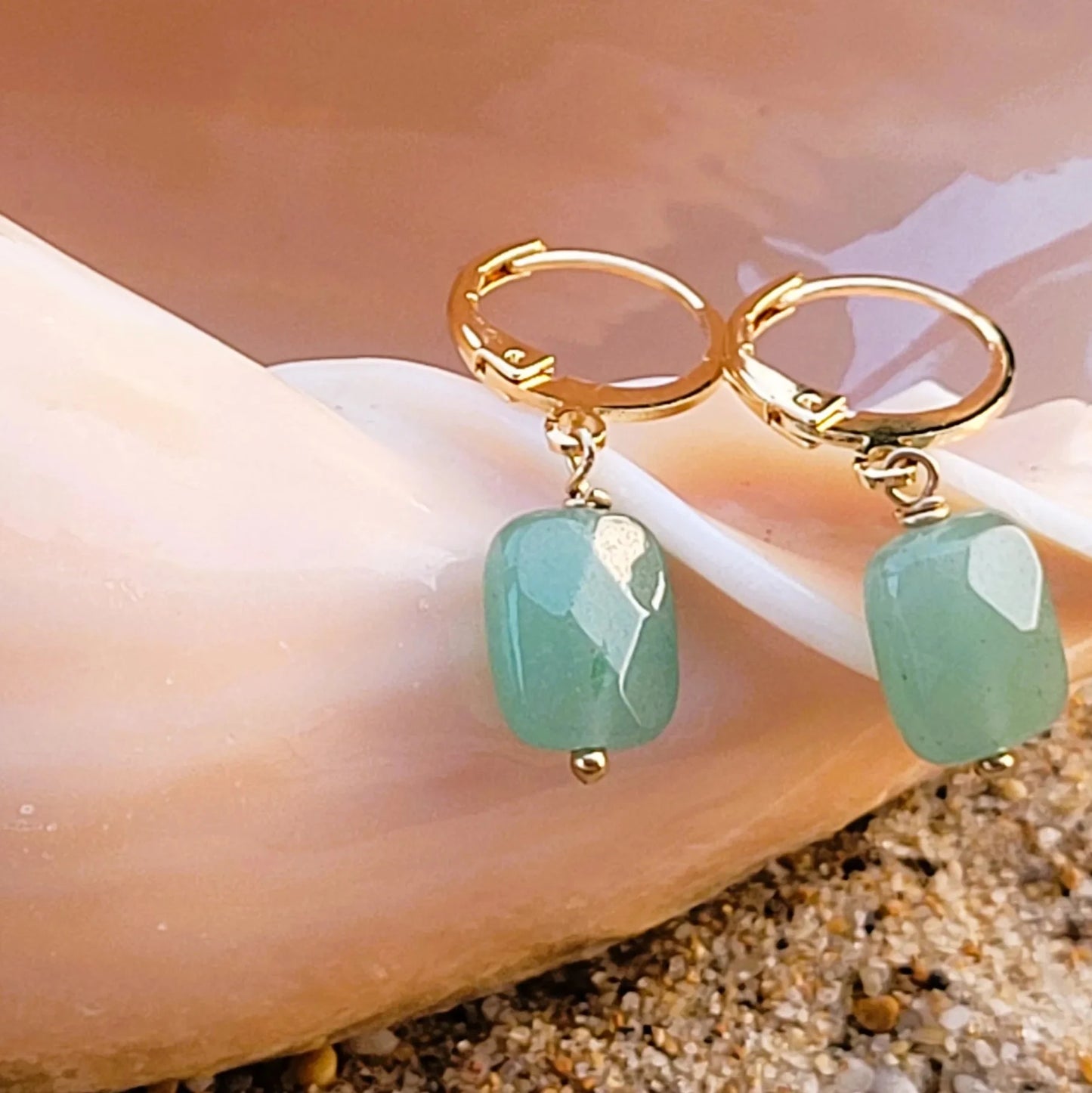 bijoux boucle d’oreille créoles Rê facettée d’une aventurine