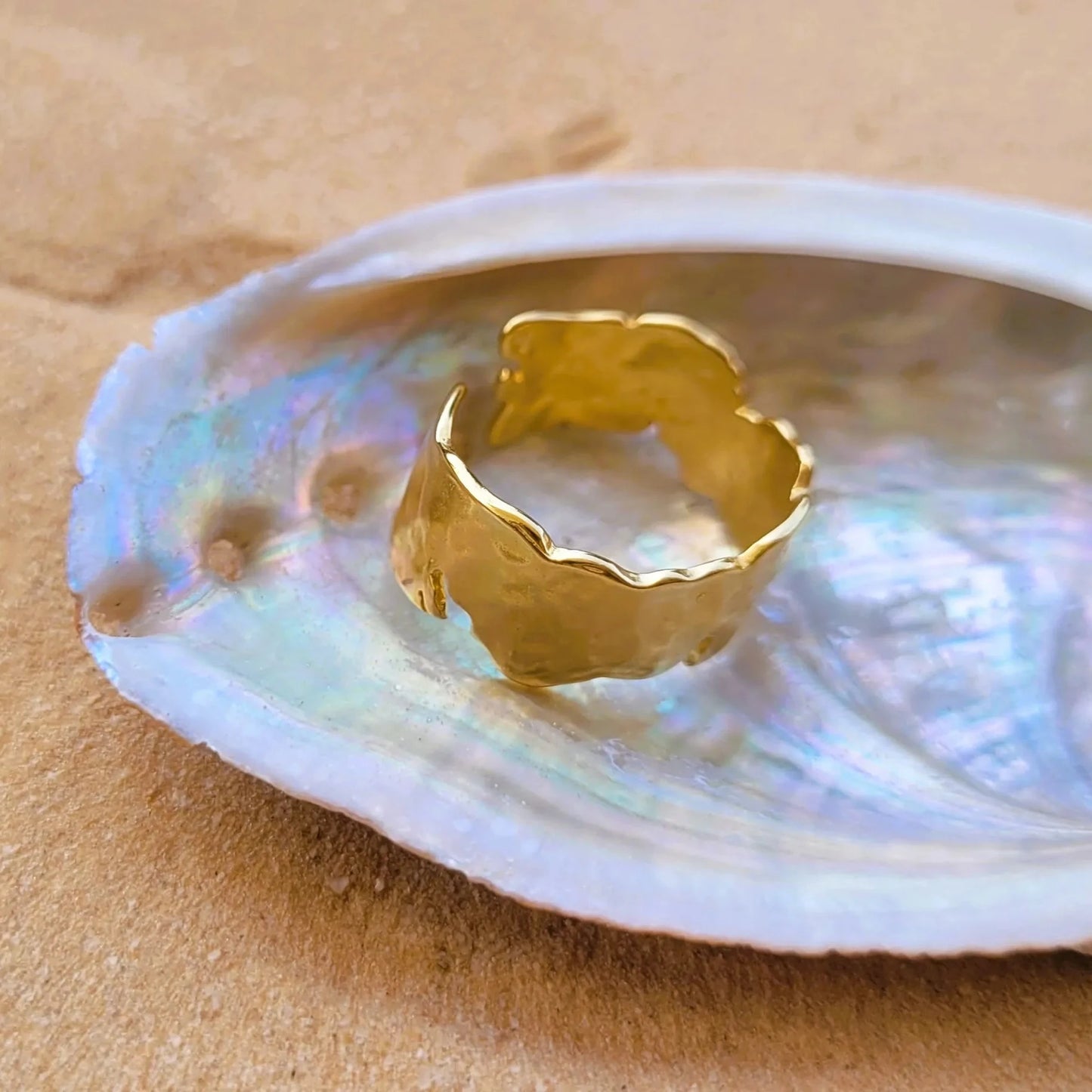 grosse bague originale pour femme Arya martelée et ajustable