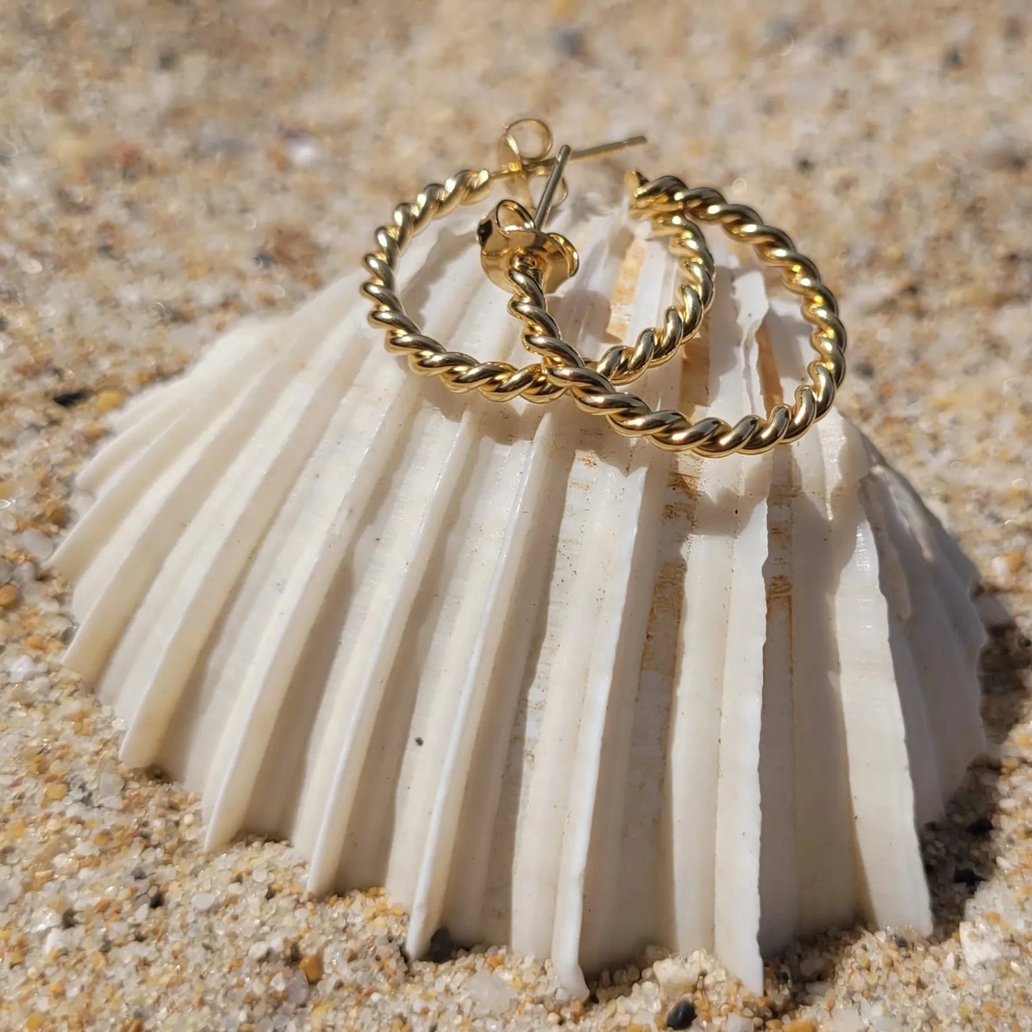 boucles d’oreilles créoles Liane dorées et torsadées