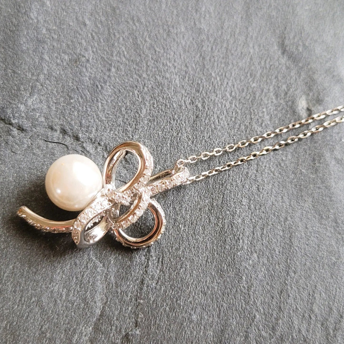 collier fin Alizé de Niiki Paris, collier de créateur