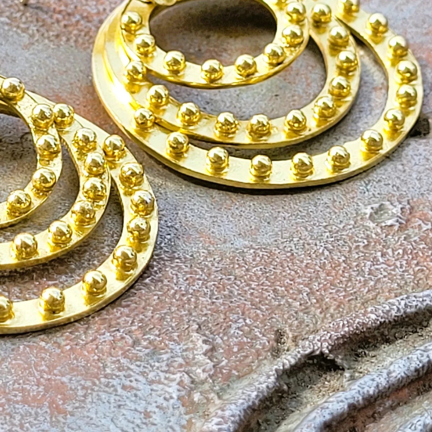 boucles d’oreilles 2024 Alya de Niiki Paris création fantaisie