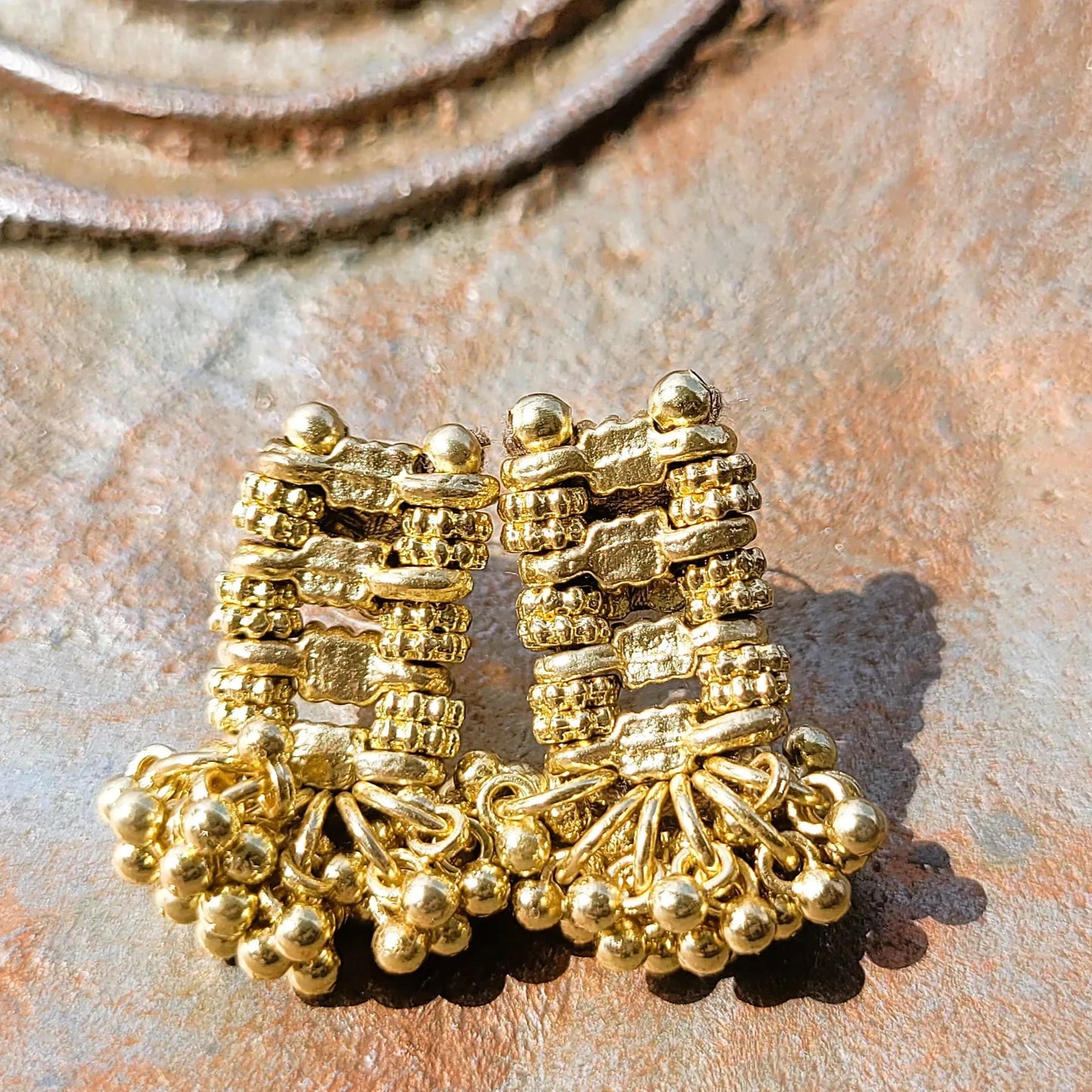 boucles d’oreilles Aurélia du créateur Niiki Paris pour un look chic et tendance