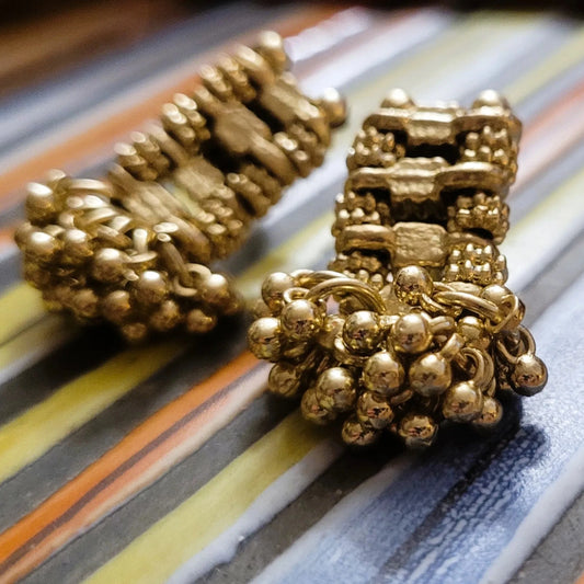 boucles d’oreilles en perles Aurélia de Niiki Paris au design artistique