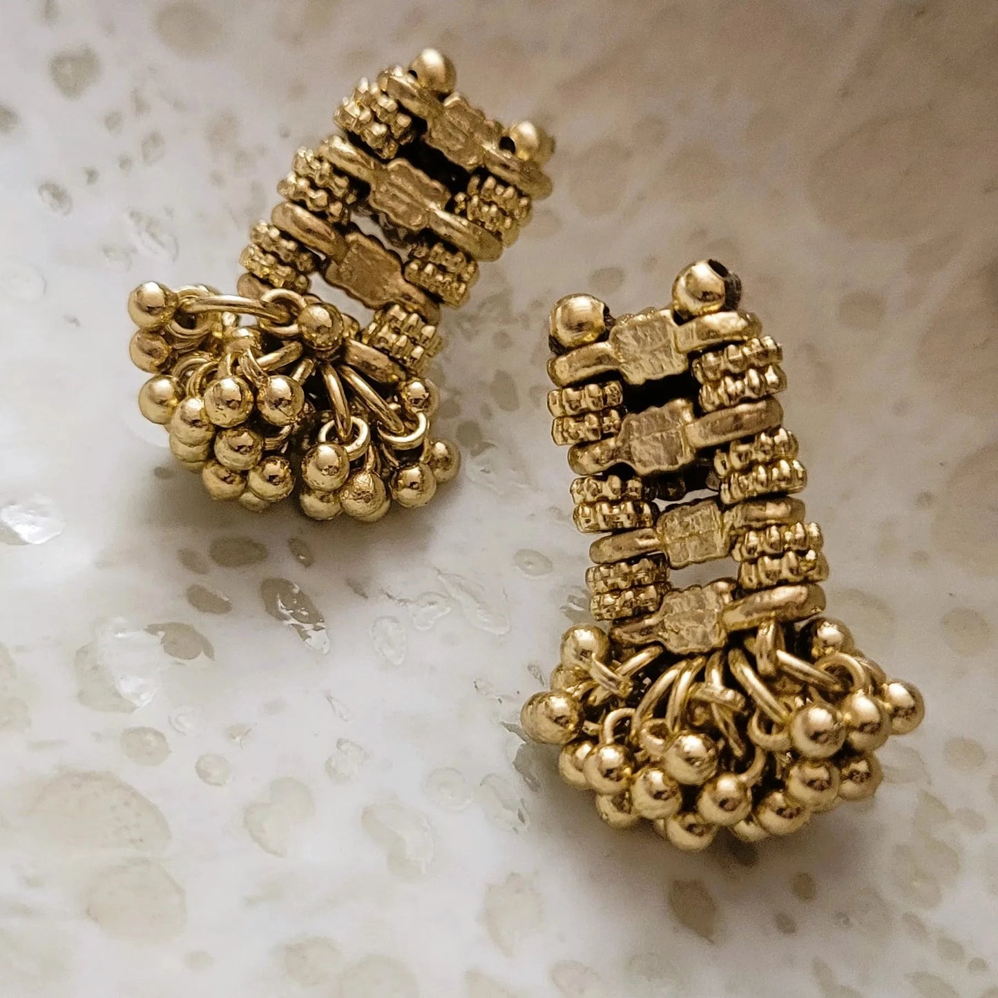 boucles d’oreilles en perles Aurélia de Niiki Paris pour un look chic et tendance