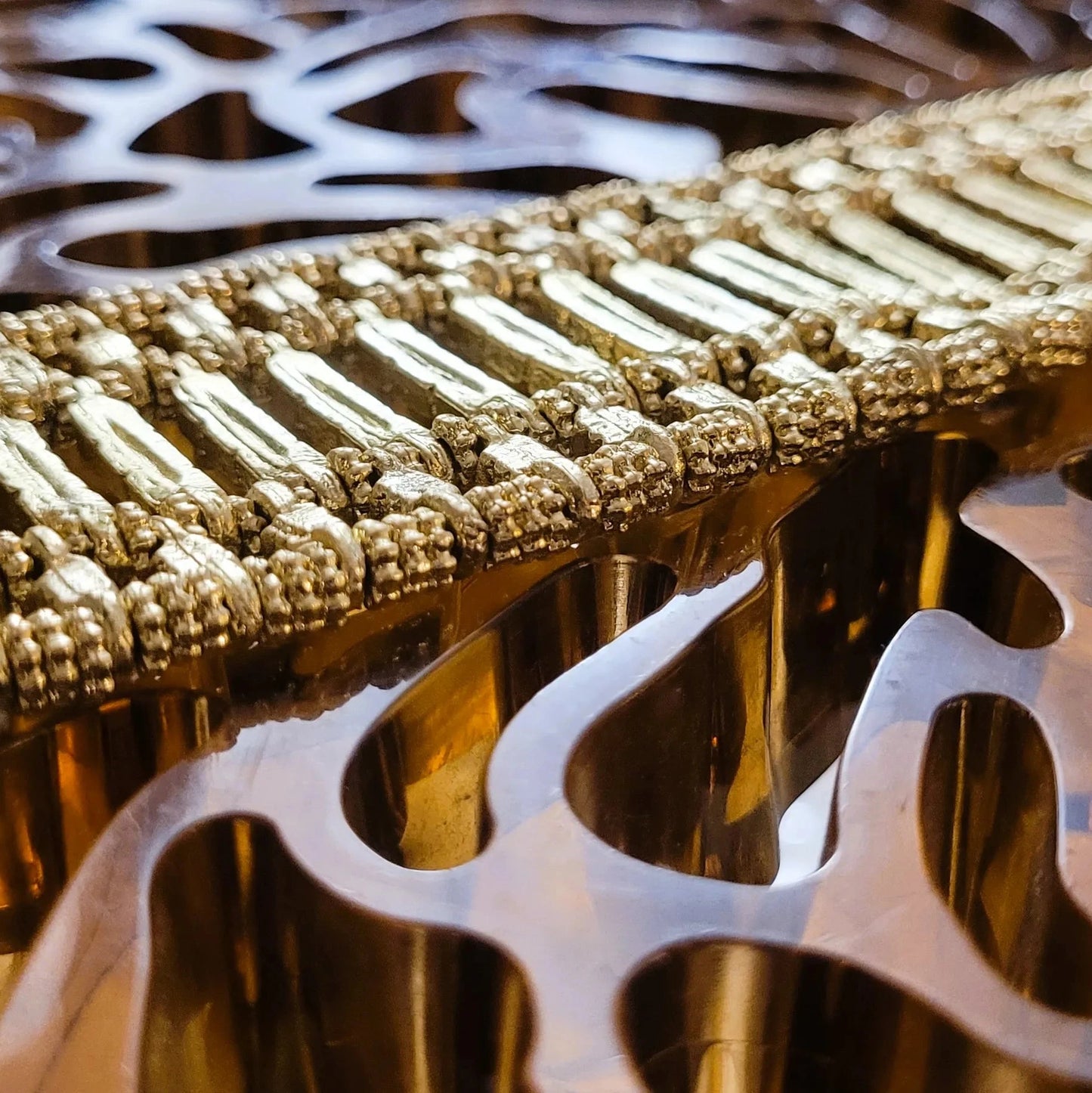 bracelets fantaisie Bellone de Niiki Paris en laiton doré