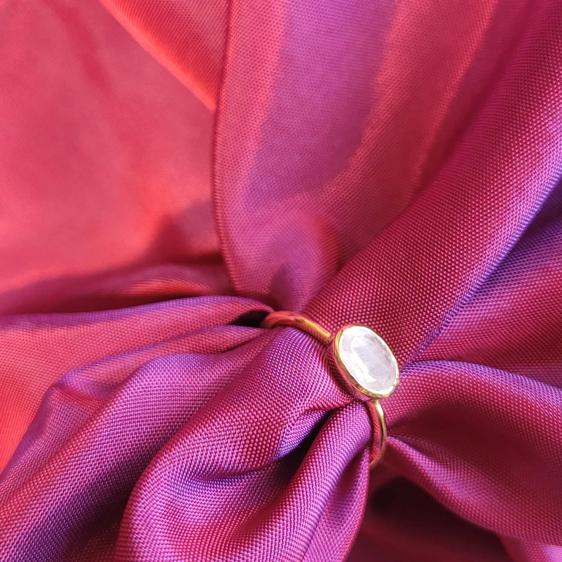 bague avec pierre naturelle Candice quartz rose de Niiki Paris, bague de créateur