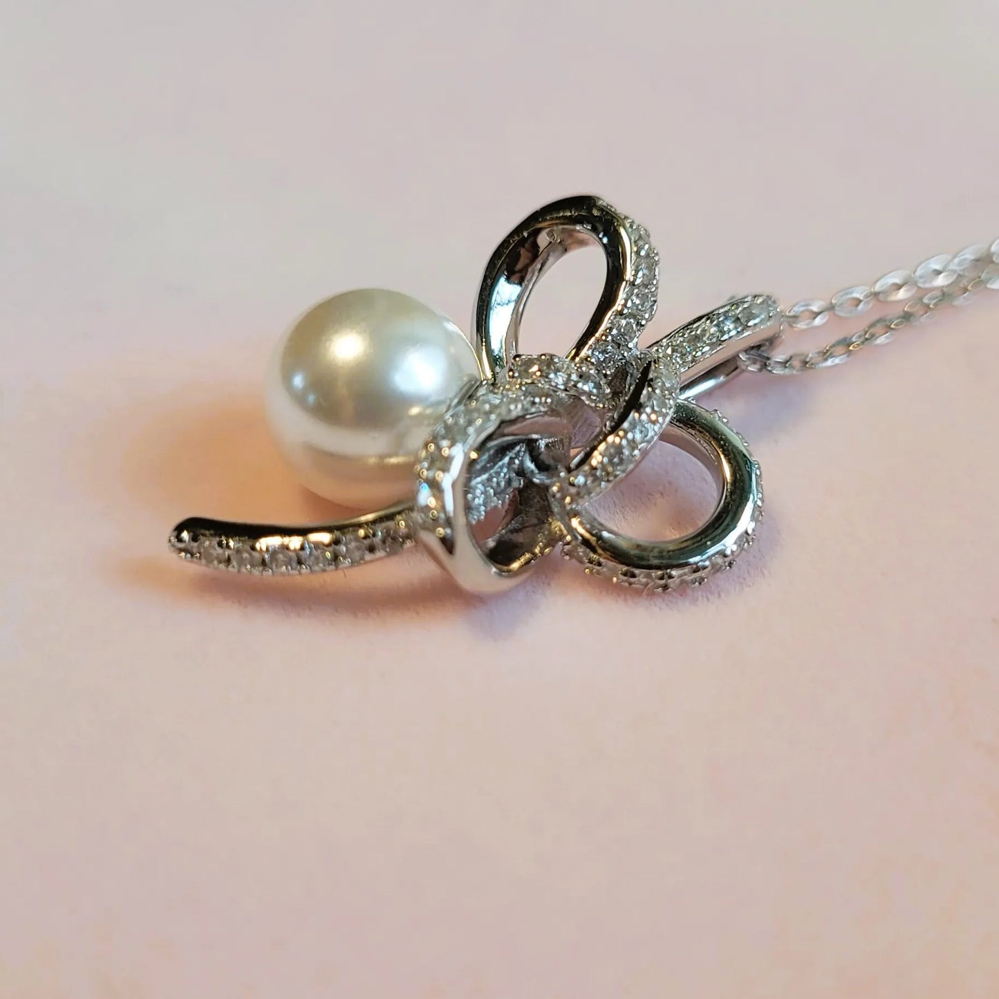 Alizé de Niiki Paris, des bijoux colliers pour femmes, colliers tendance 2025