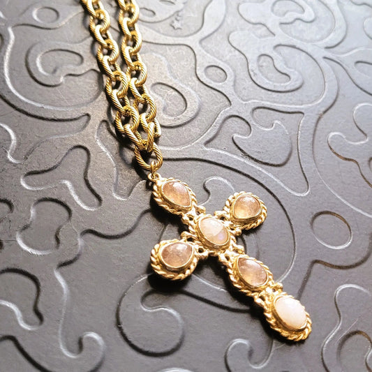 chaine collier pour femme Niiki Paris Emotion Faith, tendance en 2025