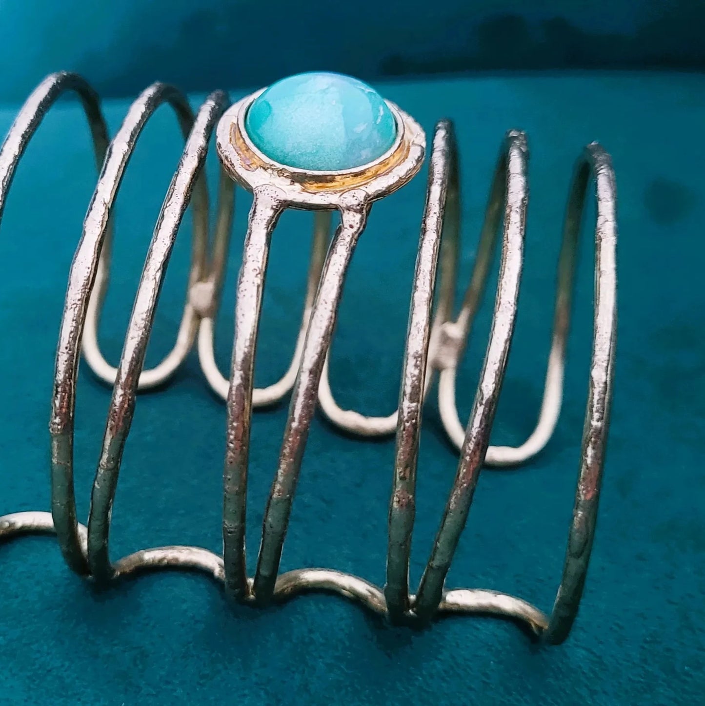 bracelets en pierres naturelles Niiki Paris Kiera chrysoprase en laiton doré