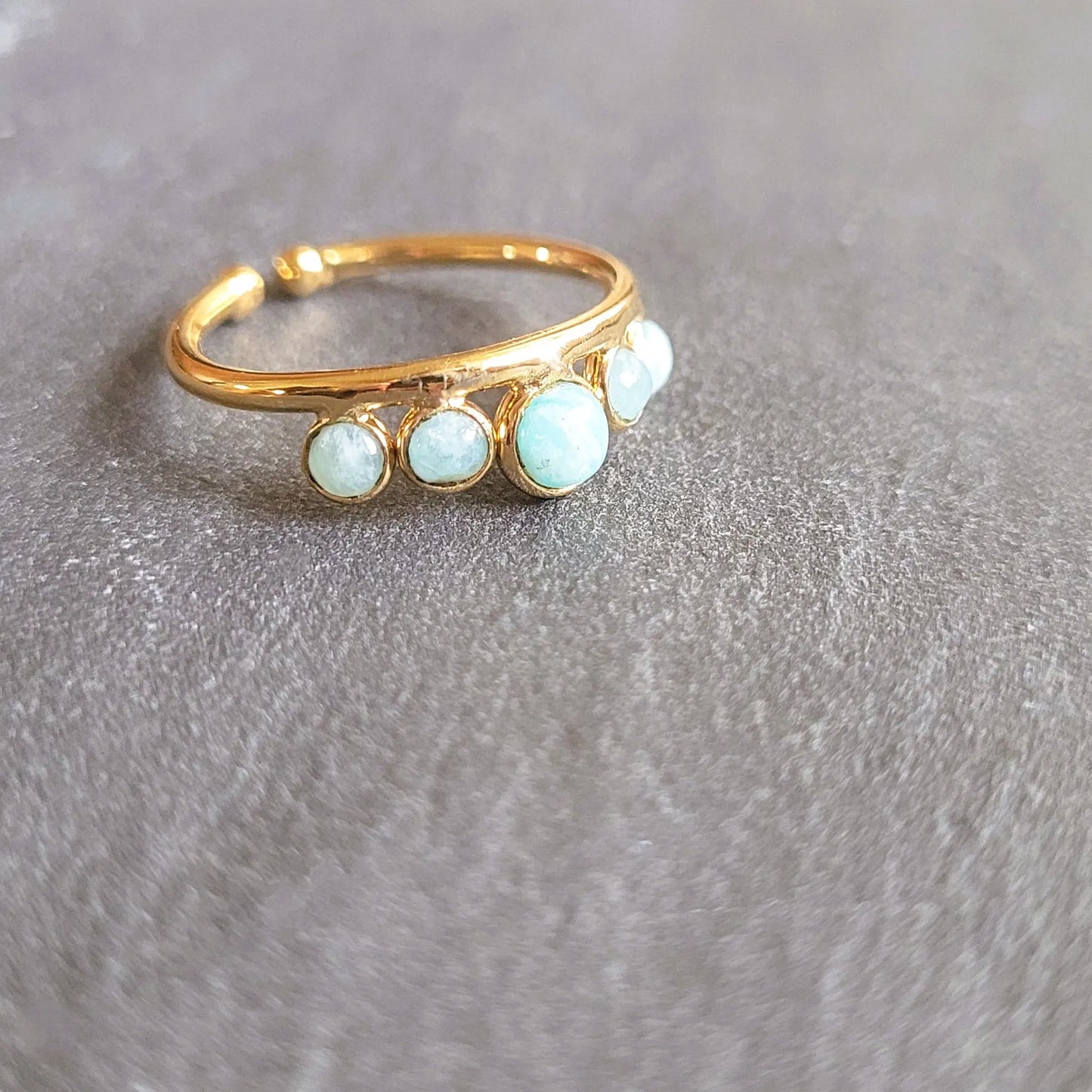 bague avec pierre naturelle Marylou amazonite de Niiki Paris, bague tendance 2025